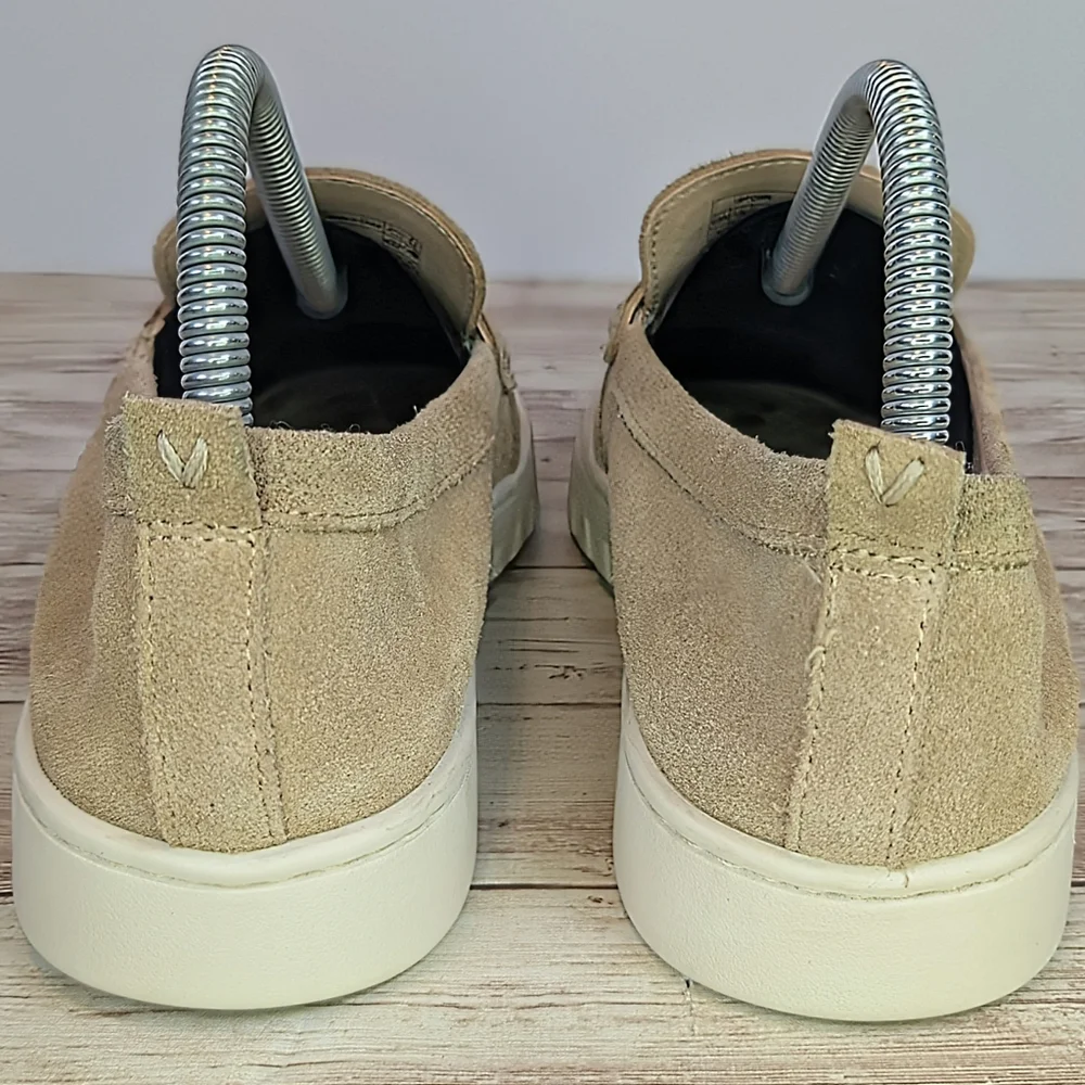 Vionic these shoes